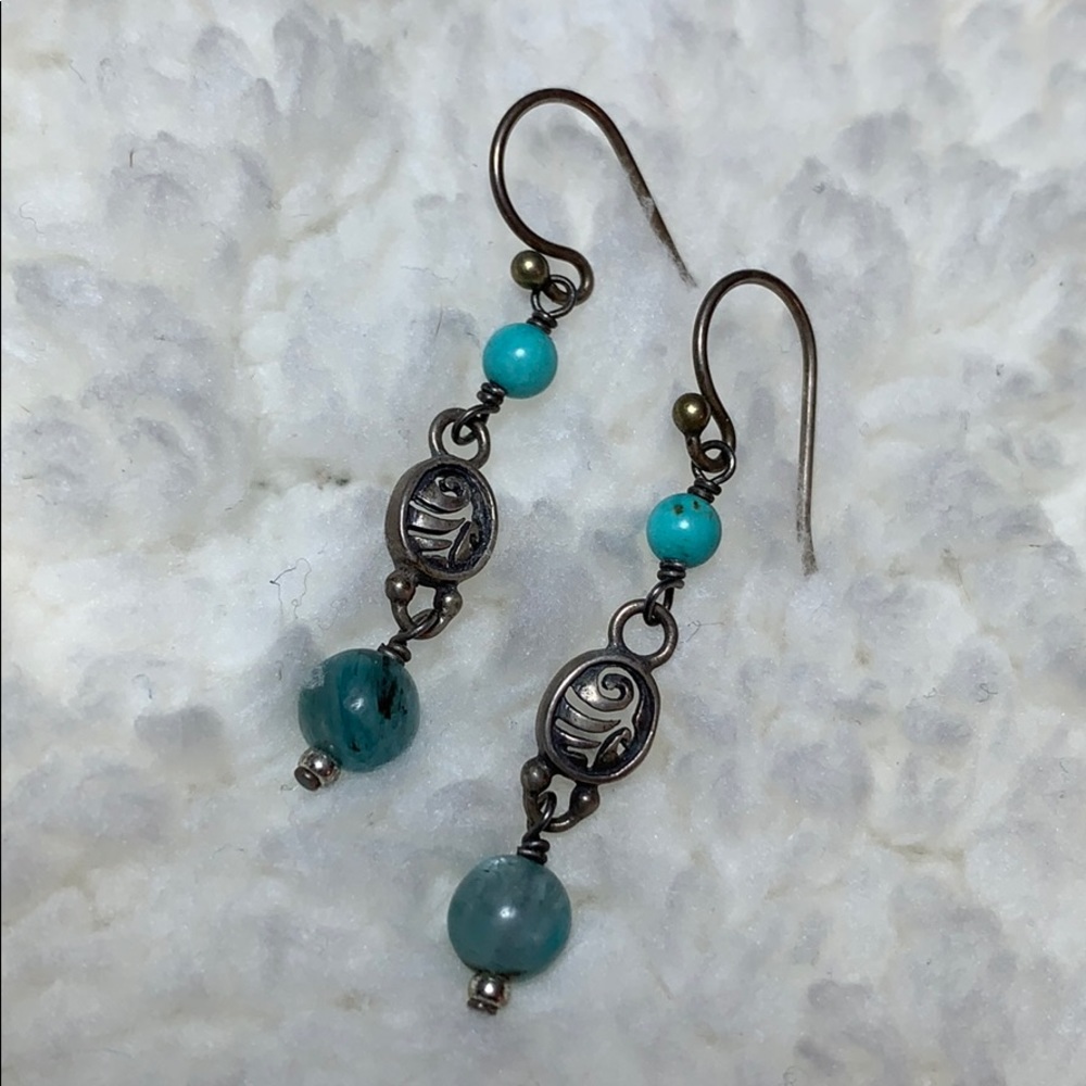 A simple, super pretty pair of boho earrings!